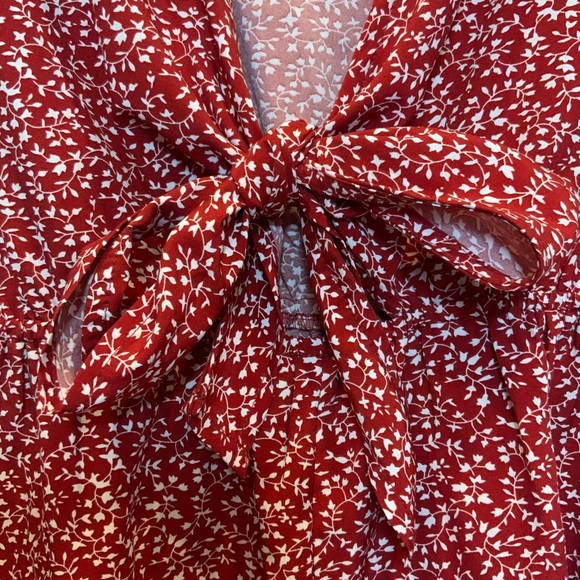 Shein Red Floral Deep V Neck Keyhole Bow Tie Romper - Size L - Picture 5 of 5
